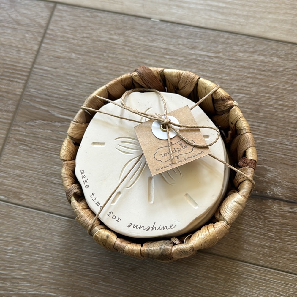 NWT Sand Dollar Coaster Set - Picture 1 of 3
